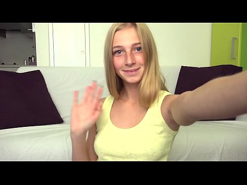 ❤️ 当我无聊的时候，我懒惰地自慰我的粉红色的阴部 ️❌ Russian porn